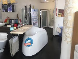 Продается салон ванн и сантехники в Минске
