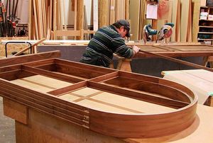 Идея изготовления деревянных изделий для мужчин